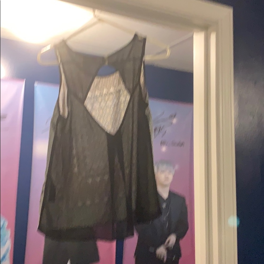 Tank top - Picture 2 of 3